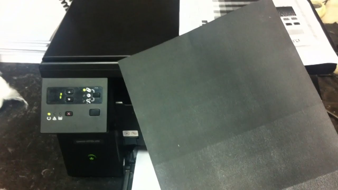 Принтер печатает чёрным
