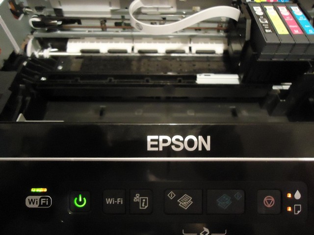 Горит капля на принтере Epson