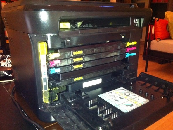   Samsung CLX 3175 7