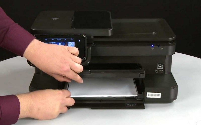 Принтер не захватывает бумагу и не печатает