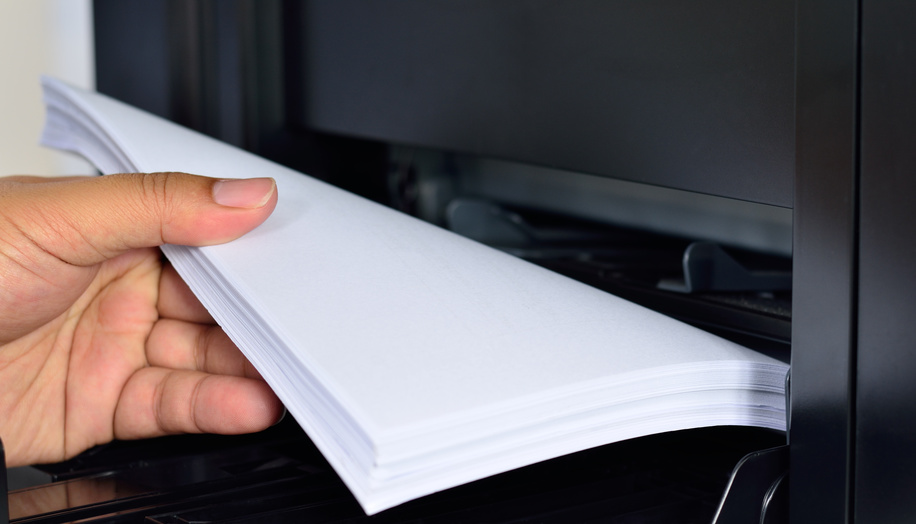 Почему принтер не берет бумагу из лотка